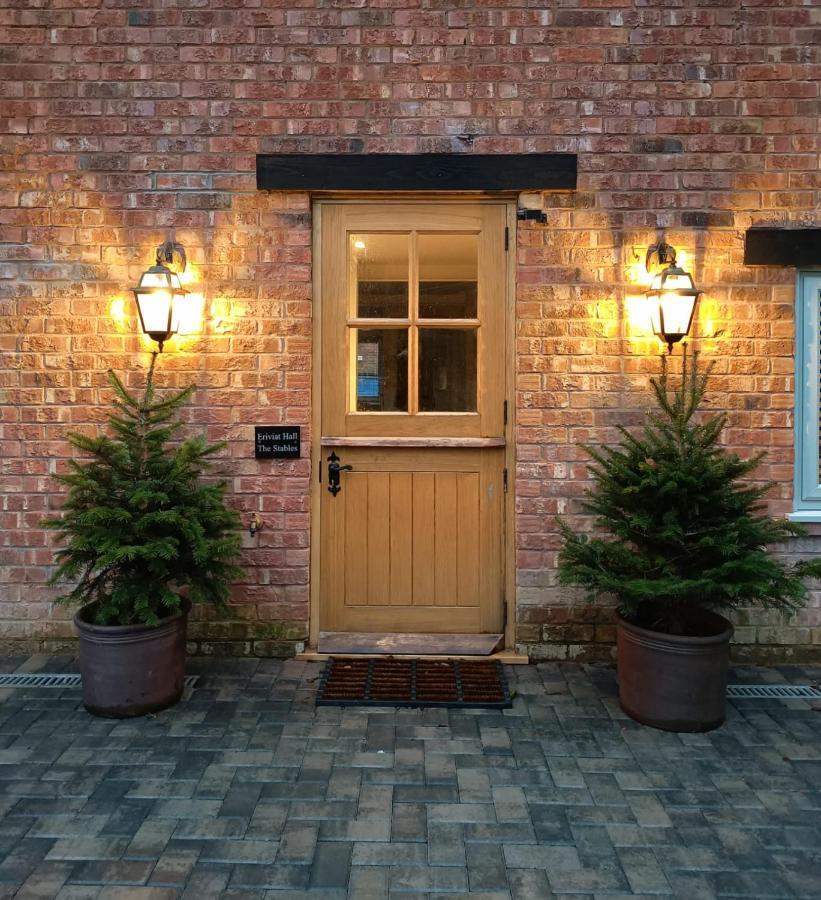 The Stables At Eriviat Hall Henllan  Bagian luar foto