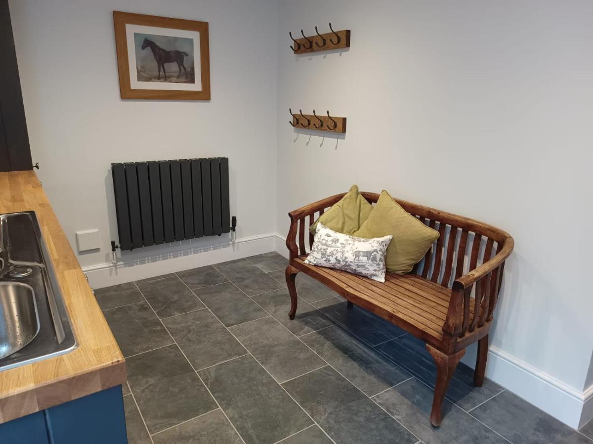 The Stables At Eriviat Hall Henllan  Bagian luar foto